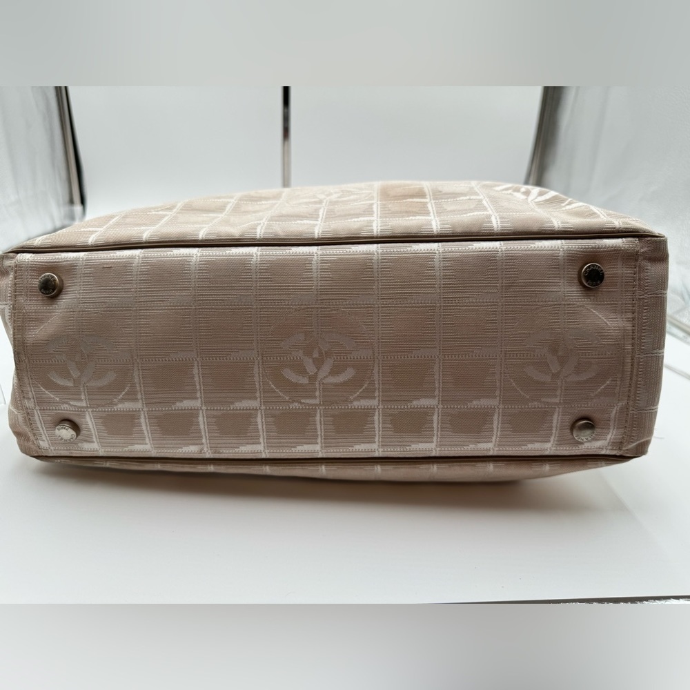 Chanel-Authentic- Travel Line Tote Bag Pink Blush - Picture 13 of 16